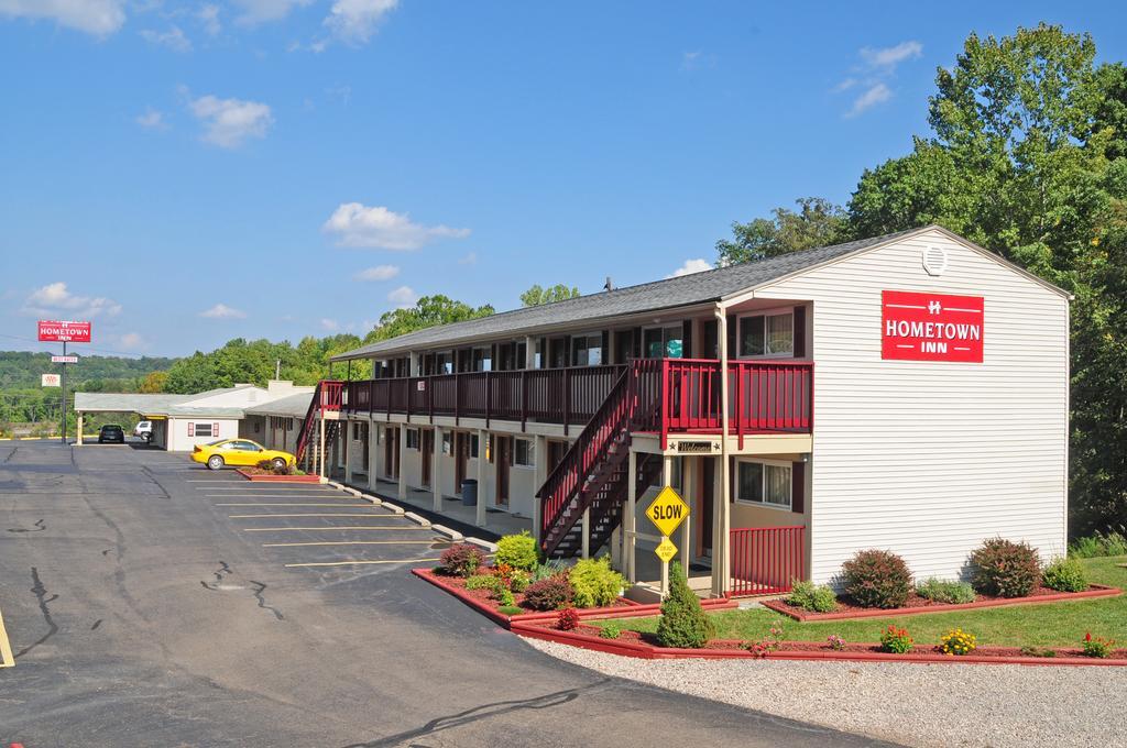 Hometown Inn Атенс Екстериор снимка