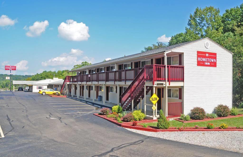 Hometown Inn Атенс Екстериор снимка
